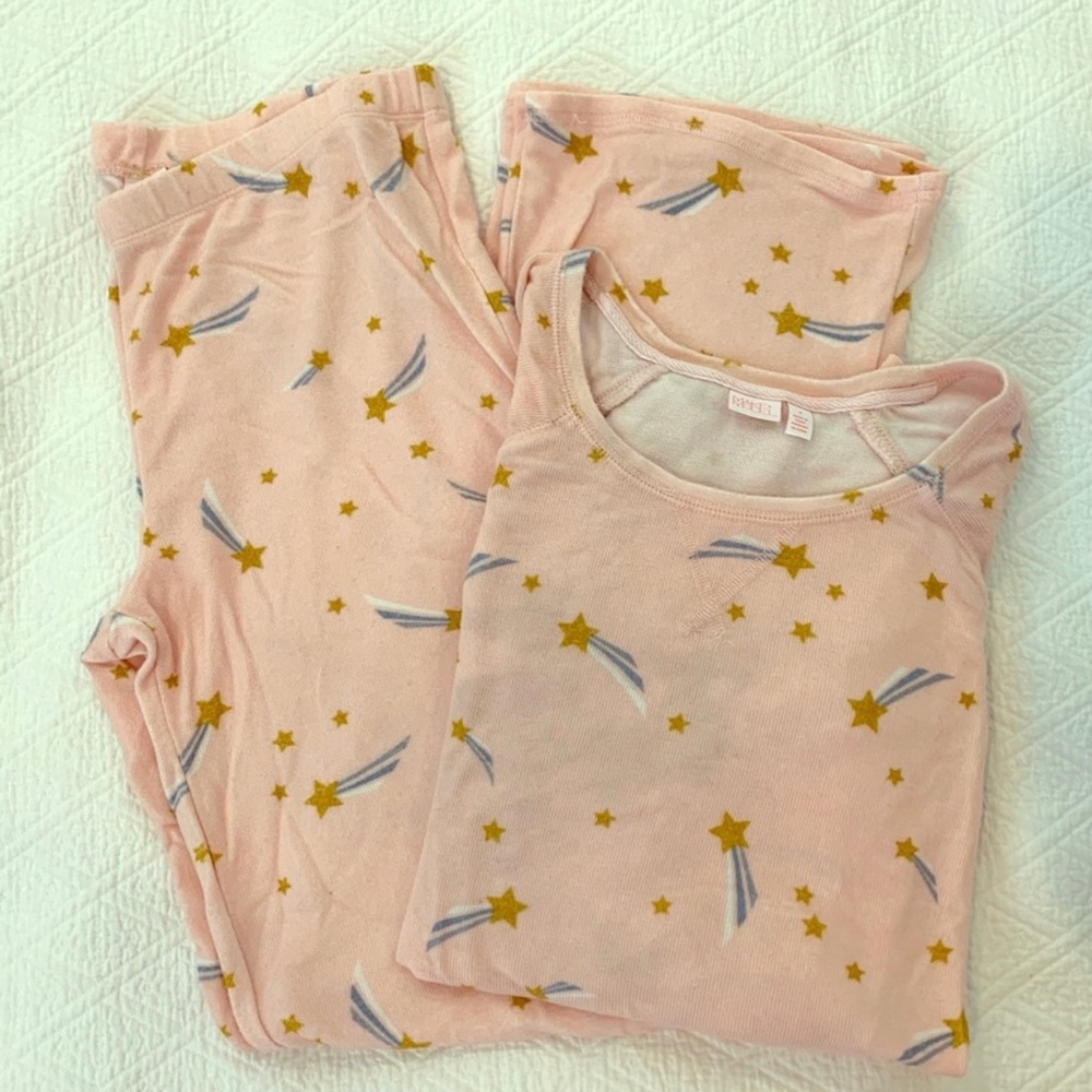 make + model pijama set